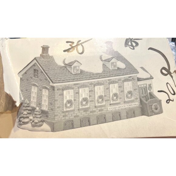 Dept 56 Christmas Village New England Series Stoney Brook Town Hall 1992 Holiday - Picture 9 of 10